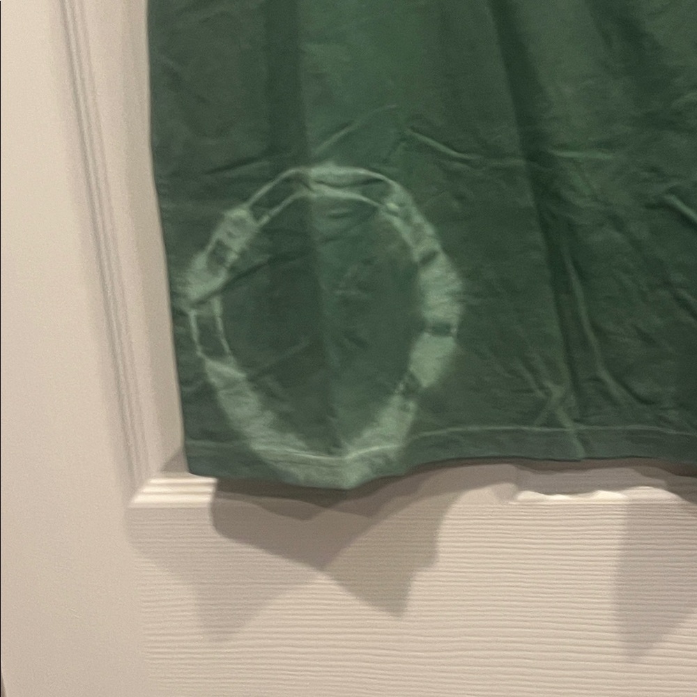 NWT-Rhythm. Green and White Tie-Dye Men's Tee - Picture 8 of 10